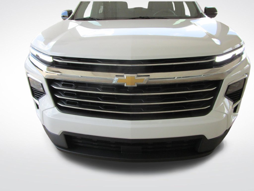 Used 2025 Chevrolet Traverse LT FWD image 25
