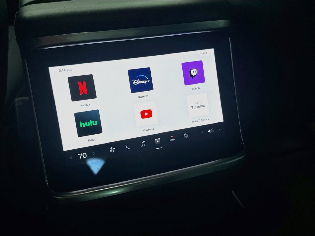 Used 2022 Tesla Model X Plaid AWD/4WD image 25