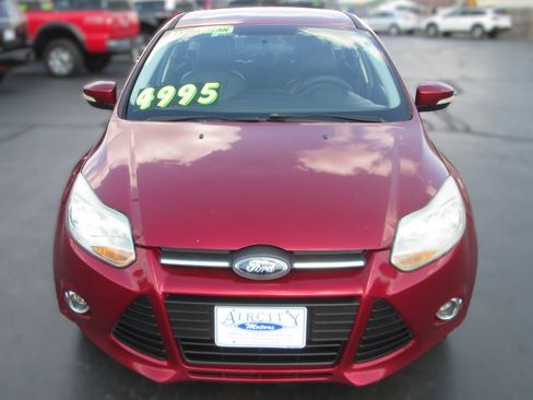 Used 2014 Ford Focus SE w/ Equipment Group 201A FWD image 4