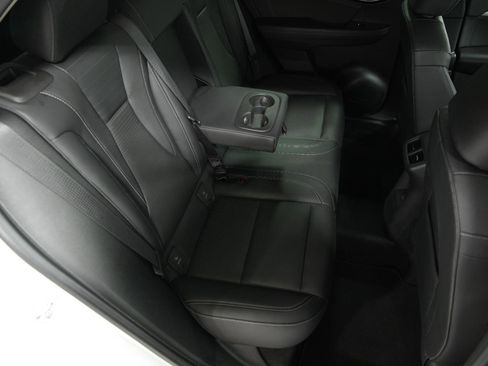 Used 2024 Buick Envision Preferred AWD/4WD image 17