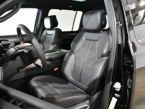 New 2026 Jeep Grand Wagoneer L Limited AWD/4WD image 27