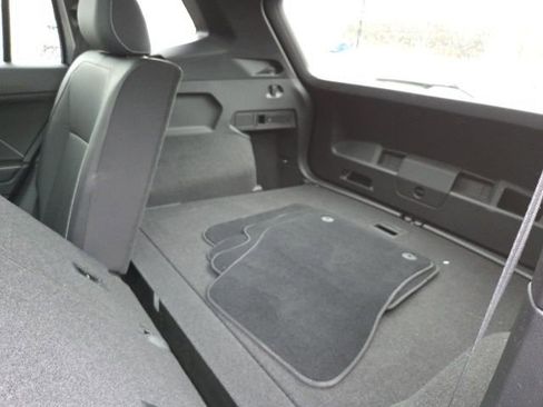 Certified 2023 Volkswagen Tiguan SE R-Line image 24