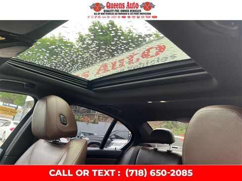 Used 2019 BMW 330i xDrive Sedan w/ Premium Package AWD/4WD image 25
