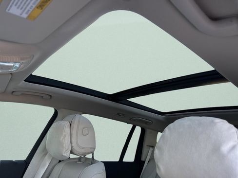 Certified 2026 Mercedes-Benz GLS 450 4MATIC image 19