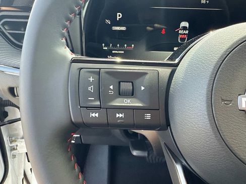 New 2025 Nissan Kicks SR image 30