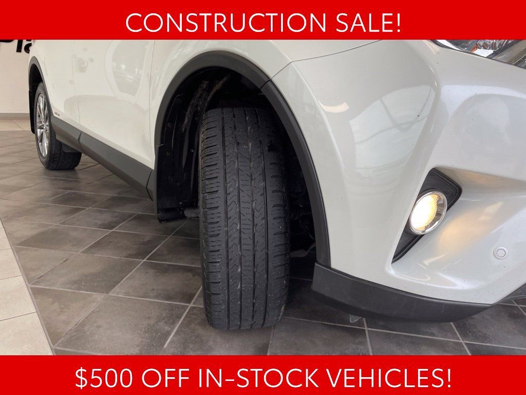 Used 2018 Toyota RAV4 Limited AWD/4WD image 18