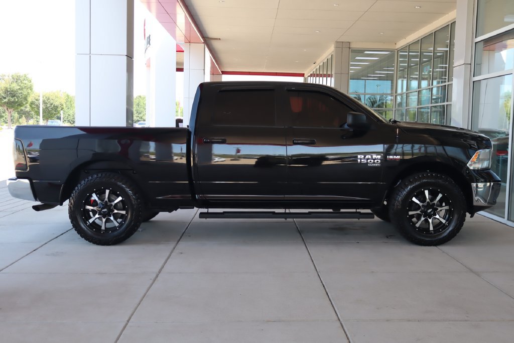 Used 2021 RAM 1500 Classic SLT AWD/4WD image 9