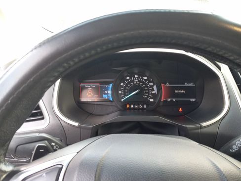 Used 2016 Ford Edge SEL w/ Equipment Group 201A image 6