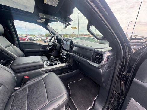 Used 2025 Ford F150 Lariat AWD/4WD image 30