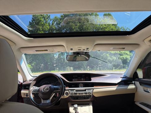 Used 2018 Lexus ES 350 w/ Premier Package FWD image 19