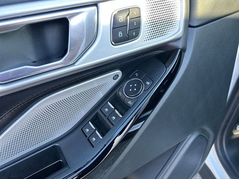 Used 2022 Ford Explorer Platinum w/ Equipment Group 601A image 13