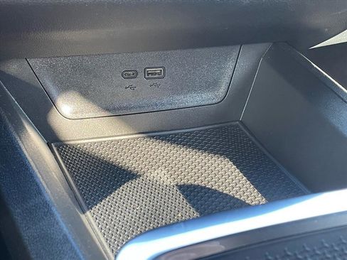 Used 2025 Chevrolet Equinox LT image 12