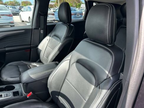 New 2023 Ford Escape SE FWD image 20