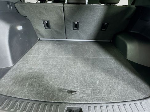 Used 2025 Chevrolet Equinox LT image 28