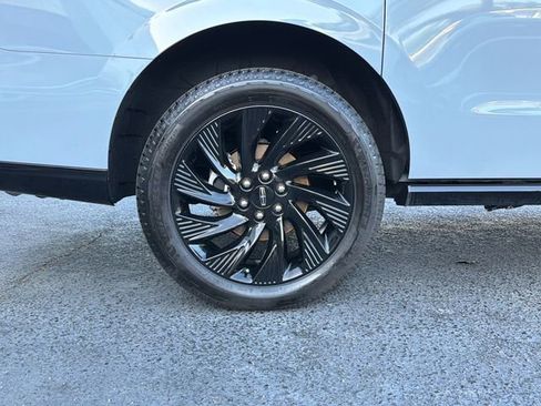 Used 2025 Lincoln Navigator L Reserve w/ Jet Appearance Package image 33