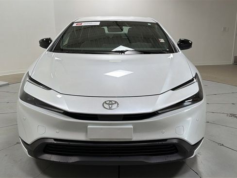 Certified 2025 Toyota Prius LE image 2