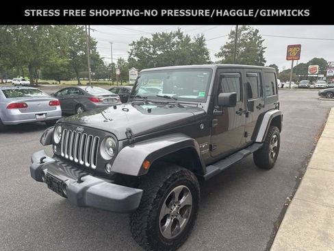 Used 2016 Jeep Wrangler Unlimited Sahara w/ Dual Top Group image 4