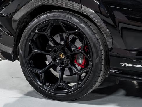 Used 2023 Lamborghini Urus Performante AWD/4WD image 57