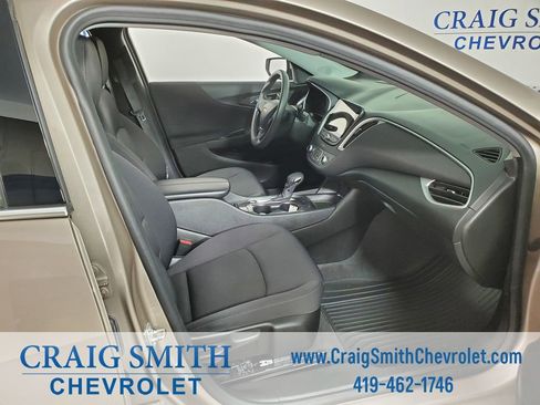 Used 2023 Chevrolet Malibu LT FWD image 30