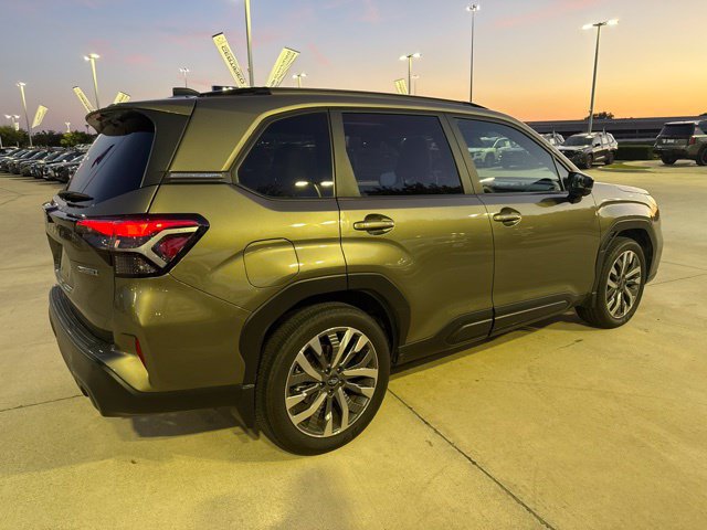 Certified 2025 Subaru Forester Touring AWD/4WD image 3