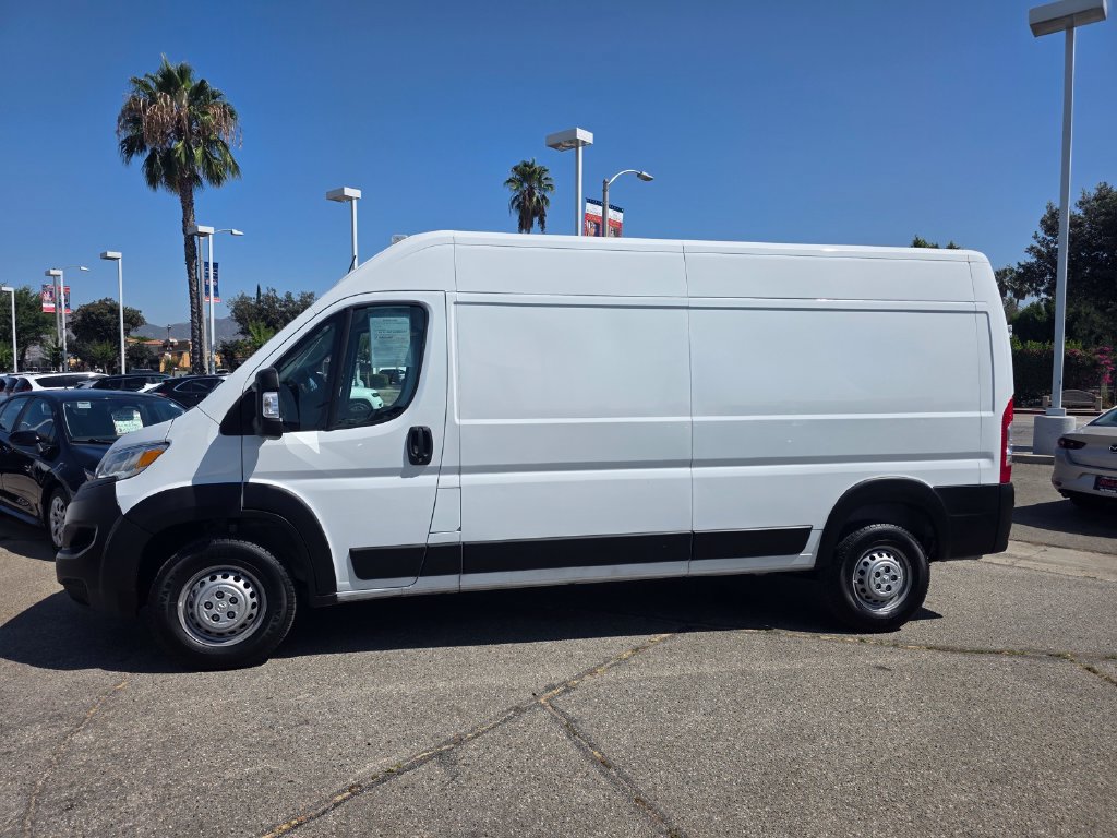 Used 2024 RAM ProMaster 2500 w/ Convenience Group FWD image 9