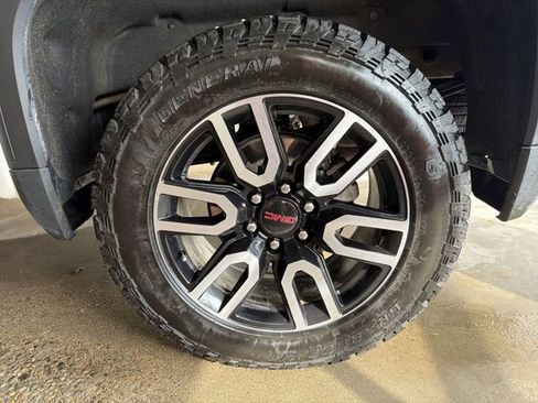 Certified 2024 GMC Sierra 1500 AT4 w/ Technology Package image 10