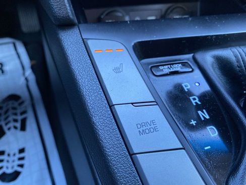 Used 2017 Hyundai Elantra Value Edition w/ Cargo Package image 19