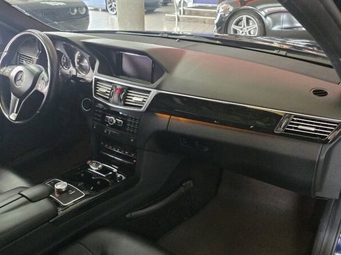 Used 2013 Mercedes-Benz E 350 4MATIC Sedan image 26