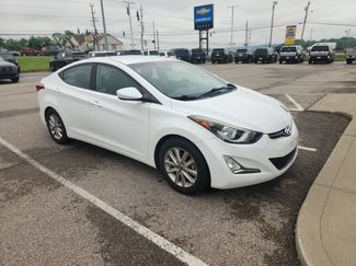 Used 2015 Hyundai Elantra SE w/ Option Group 02 FWD video 1