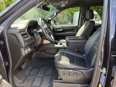 Used 2024 GMC Yukon SLT AWD/4WD image 19