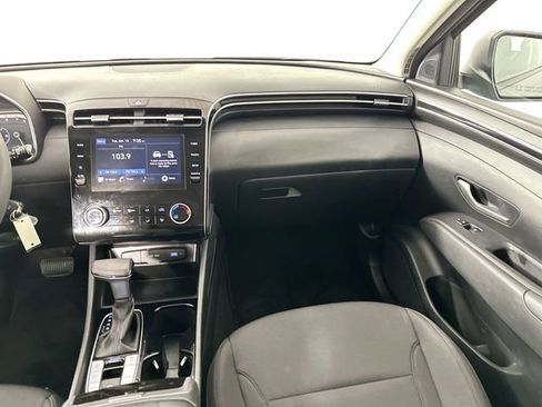 Used 2023 Hyundai Tucson SE image 23