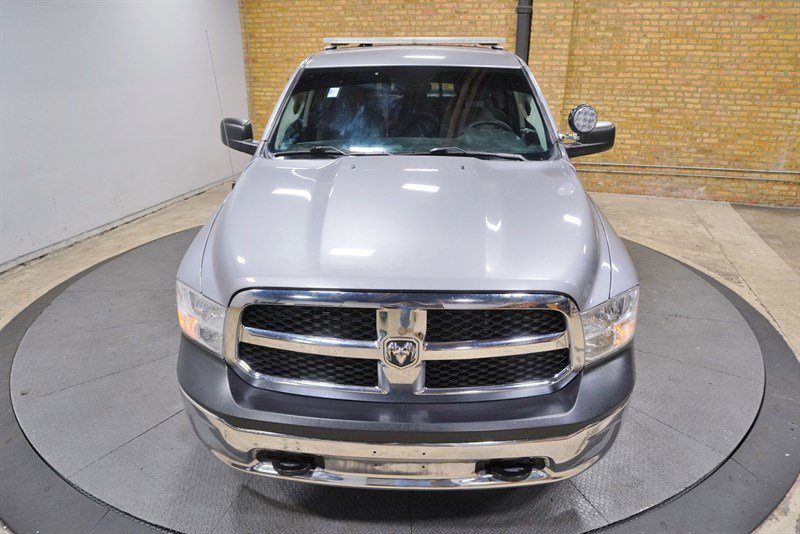 Used 2021 RAM 1500 4x4 Crew Cab Classic w/ Chrome Appearance Group image 5