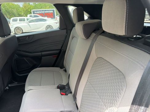 Used 2022 Ford Escape SE image 11