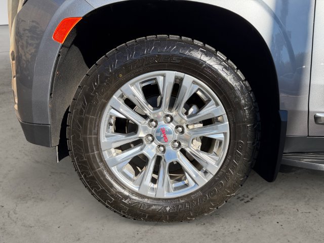 Used 2021 GMC Yukon XL Denali AWD/4WD image 9