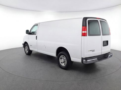 Used 2025 Chevrolet Express 3500 LT w/ LT Preferred Equipment Group RWD image 6
