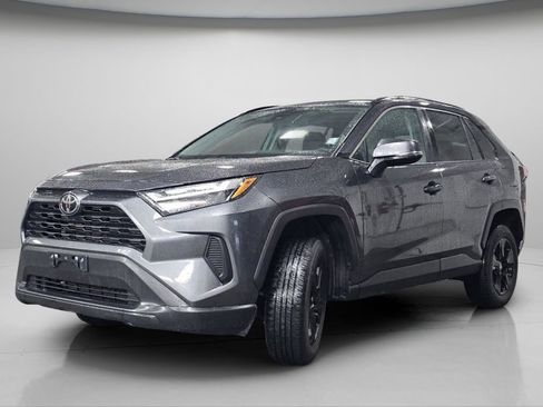 Used 2023 Toyota RAV4 XLE AWD/4WD image 20