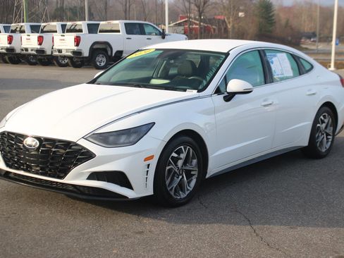Used 2020 Hyundai Sonata SEL w/ Cargo Package image 3