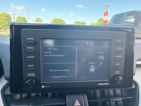 Used 2020 Toyota RAV4 XLE w/ Convenience Package AWD/4WD image 18