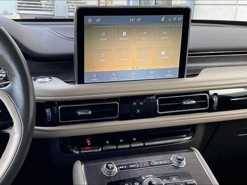 Used 2022 Lincoln Aviator Grand Touring w/ Equipment Group 301A image 7