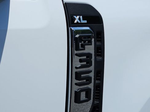 New 2025 Ford F350 XL w/ XL Chrome Package AWD/4WD image 18