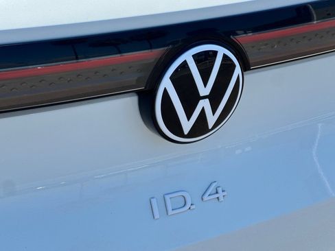 Used 2023 Volkswagen ID.4 Pro RWD image 27