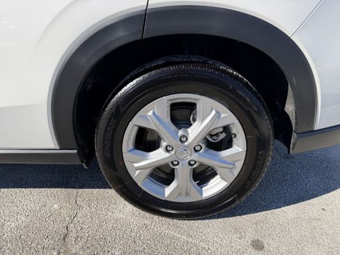 Used 2025 Honda HR-V LX image 9