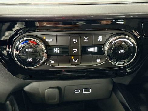 New 2026 Chevrolet Trax ACTIV w/ Sunroof Package image 16