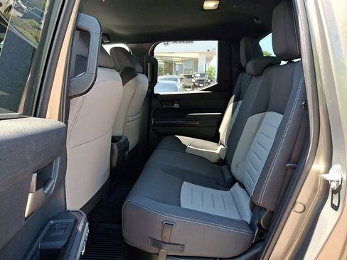 Used 2025 Toyota Tacoma TRD Sport AWD/4WD image 8