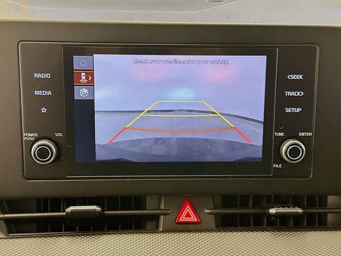 Used 2025 Kia Sportage LX image 23
