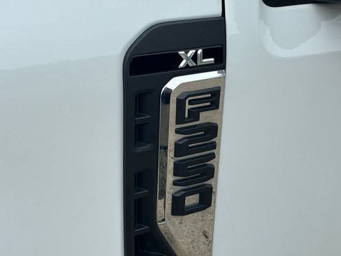 Used 2024 Ford F250 XL w/ XL Chrome Package AWD/4WD image 12