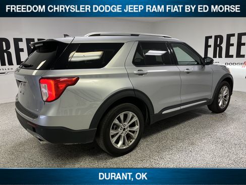 Used 2024 Ford Explorer Limited AWD/4WD image 4