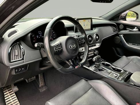 Used 2020 Kia Stinger GT-Line w/ Sun & Sound Package RWD image 20