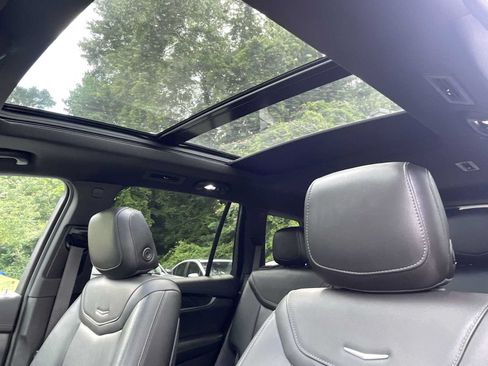 Used 2023 Cadillac XT6 Premium Luxury FWD image 11