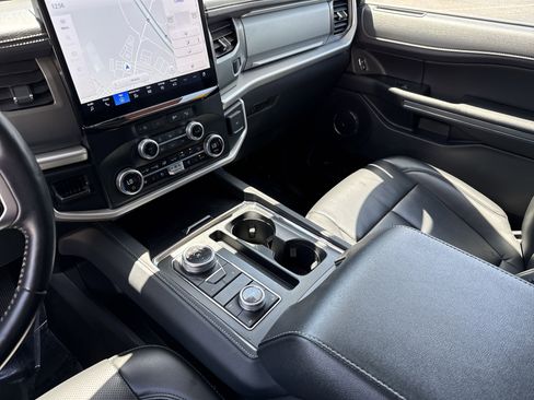 Used 2024 Ford Expedition Max XLT AWD/4WD image 26